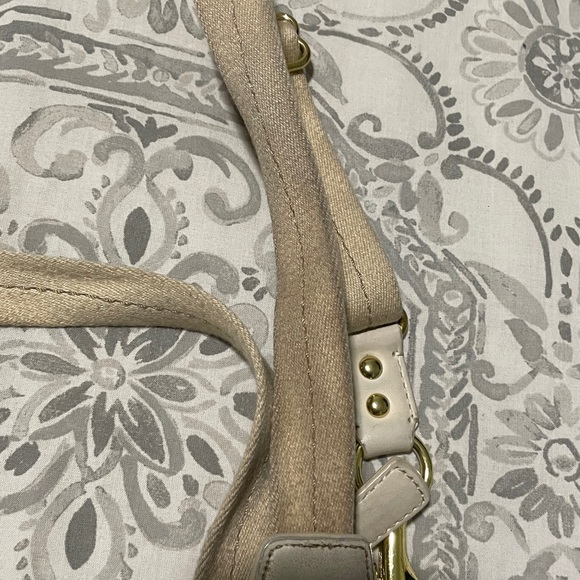 Coach Waverly Hearts CC Logo Patent Leather Swingpack Crossbody Purse Bag - Picture 9 of 9